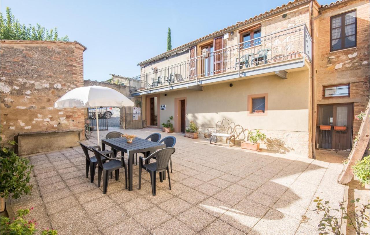 Gorgeous Home In Montalcino With Kitchen Exterior foto